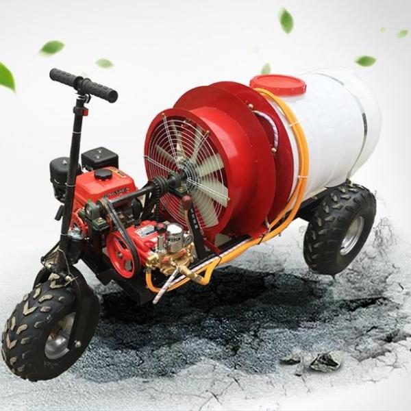 果园喷淋打药 骑行自走式打药车 游乐场消毒喷淋车