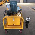 Máy tán đinh thủy lực – loại vòng khe