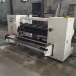 Máy rạch và cuộn giấy cuộn nhựa tự động