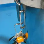 Máy chiết rót son môi