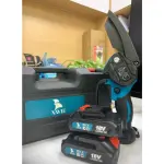 Máy cưa cầm tay MAKITA